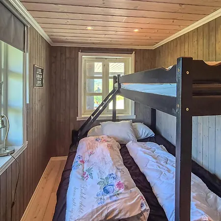Semesterbostad 4 Bedroom Cozy In *