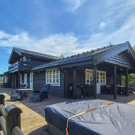 4 Bedroom Cozy In *