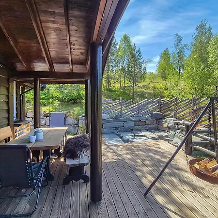 4 Bedroom Cozy In Semesterbostad *