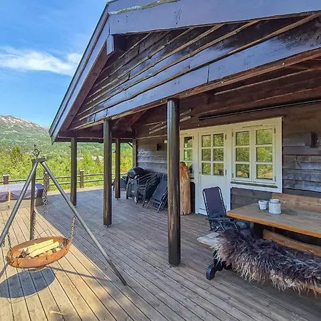 4 Bedroom Cozy In